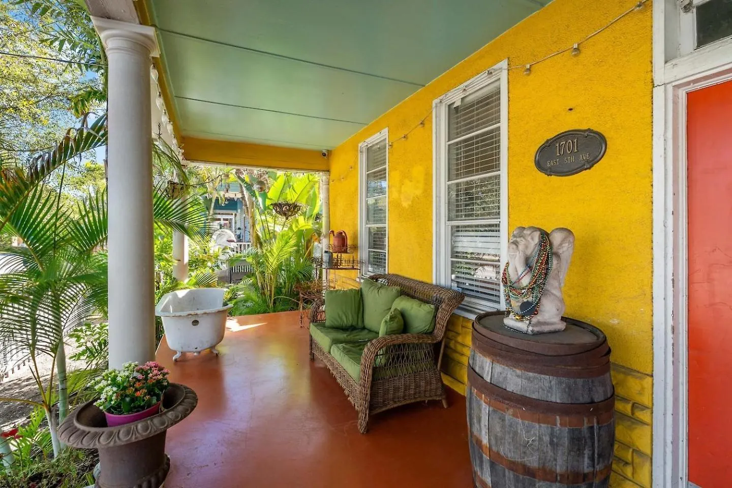 Vakantiehuis Historic Bungalow With Private Pool In Ybor City Tampa