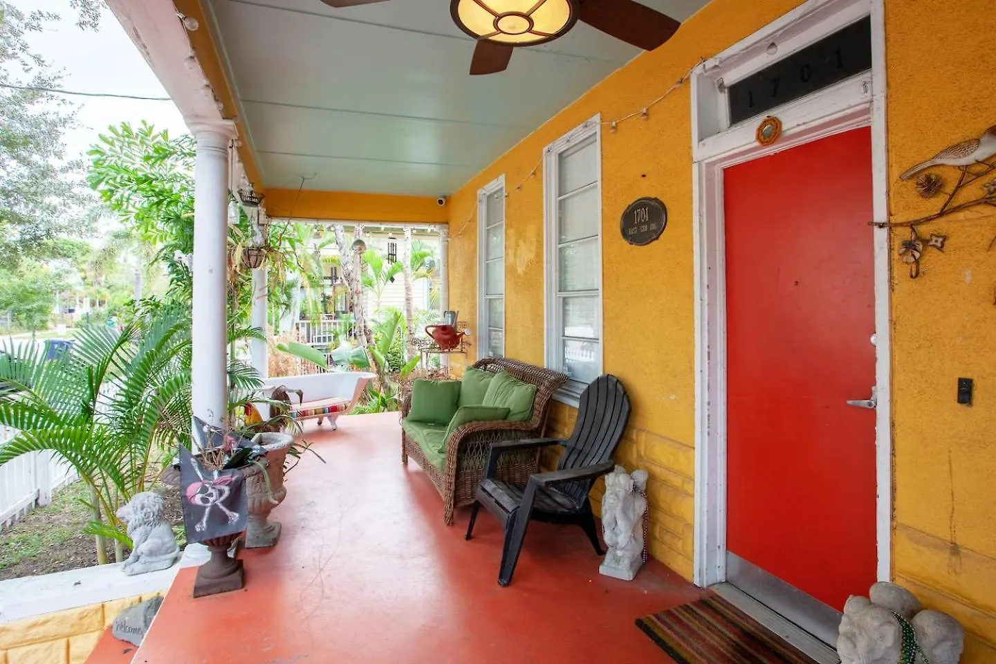 Historic Bungalow With Private Pool In Ybor City Tampa USA