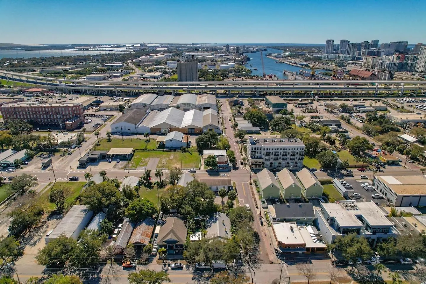 Historic Bungalow With Private Pool In Ybor City Tampa Prázdninový dům