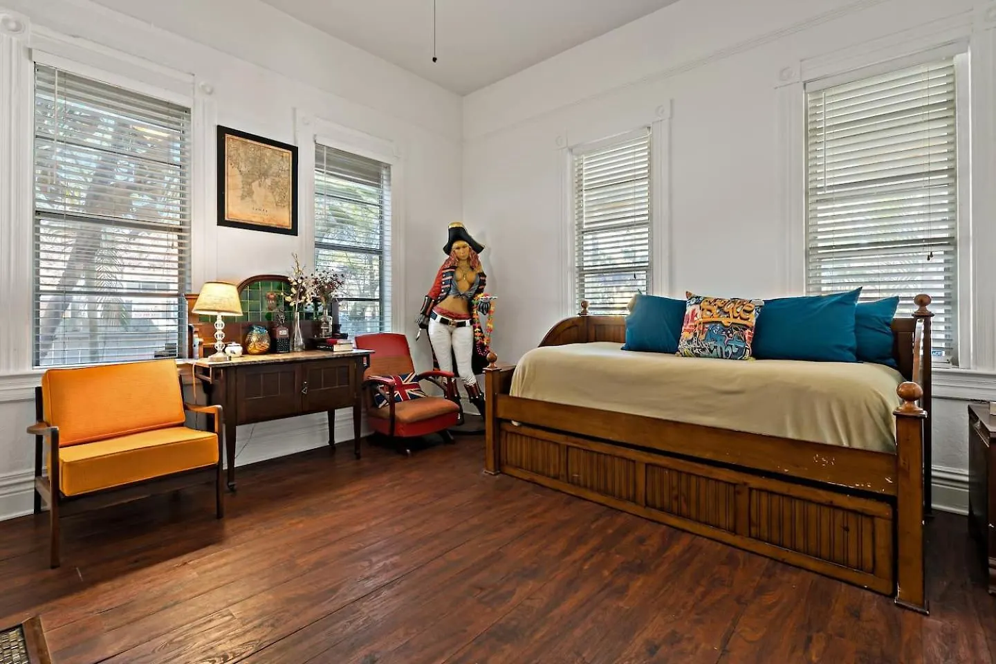Historic Bungalow With Private Pool In Ybor City Tampa Prázdninový dům